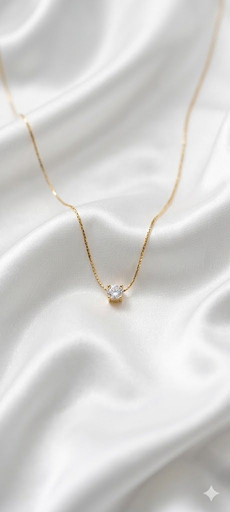 Auraa Classic Solitaire Gold Neckchain